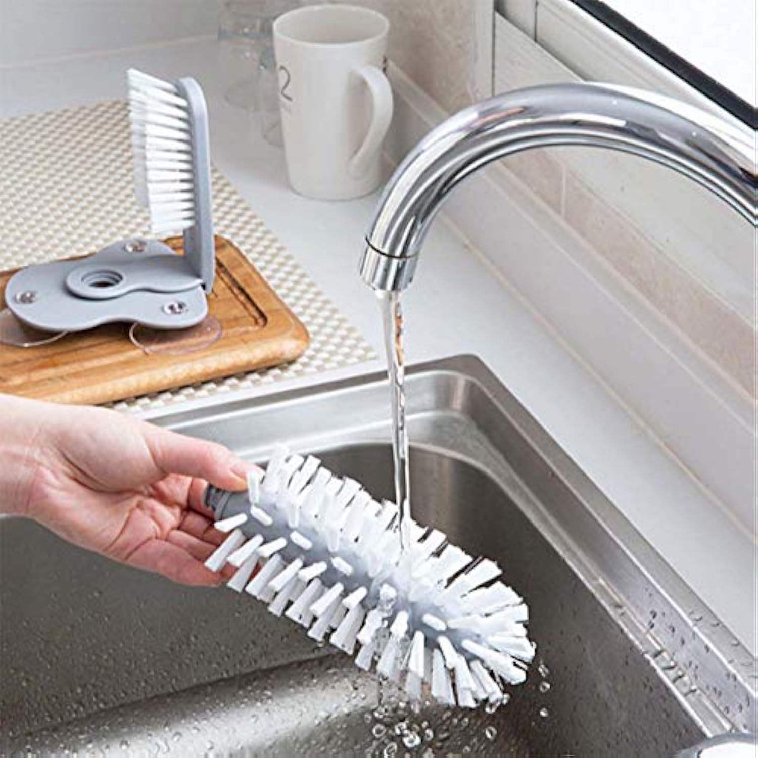 Multi-Angle Tumbler Cleaning Brush
